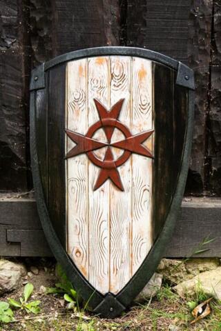 Templar Shield - White/Black