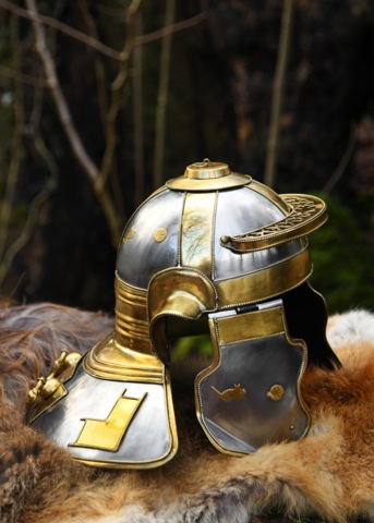 Battle Merchant, Roman Italic H-hjelm, Niedermörmter - Side