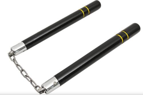 Nunchaku i lakeret træ